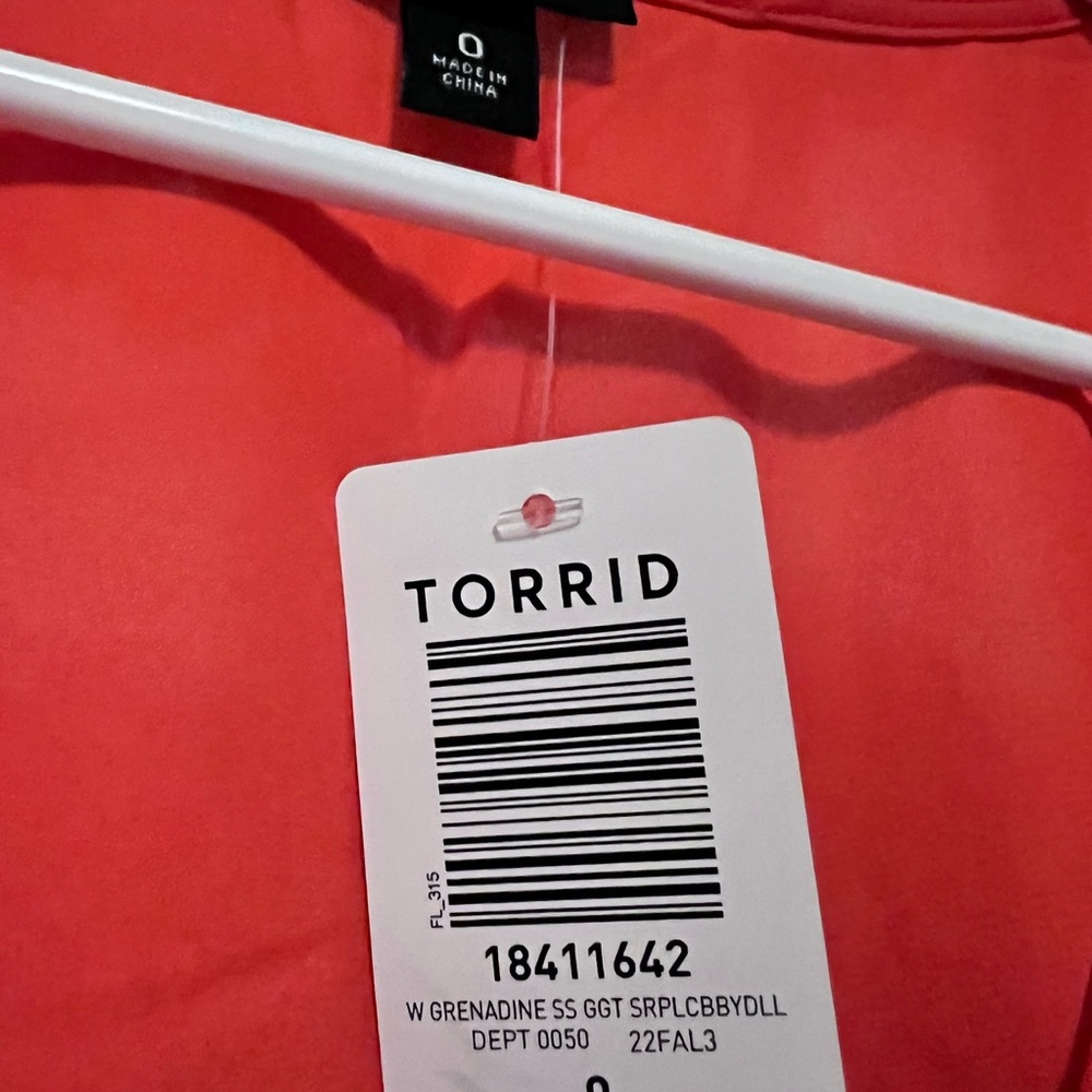 New worn once to try on.
